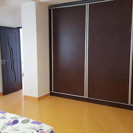 Apartment Pipera Park Lake View Bucharest