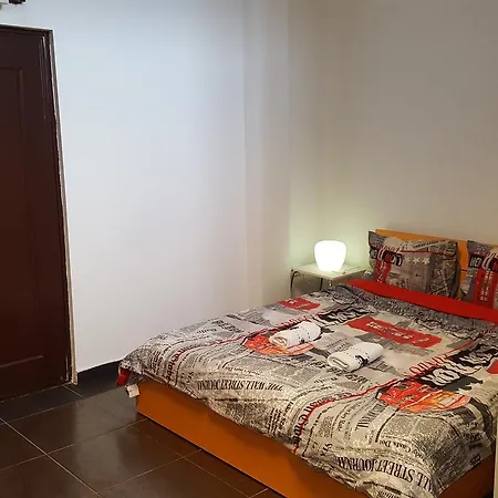 Pipera Park Lake View Apartment Bucharest